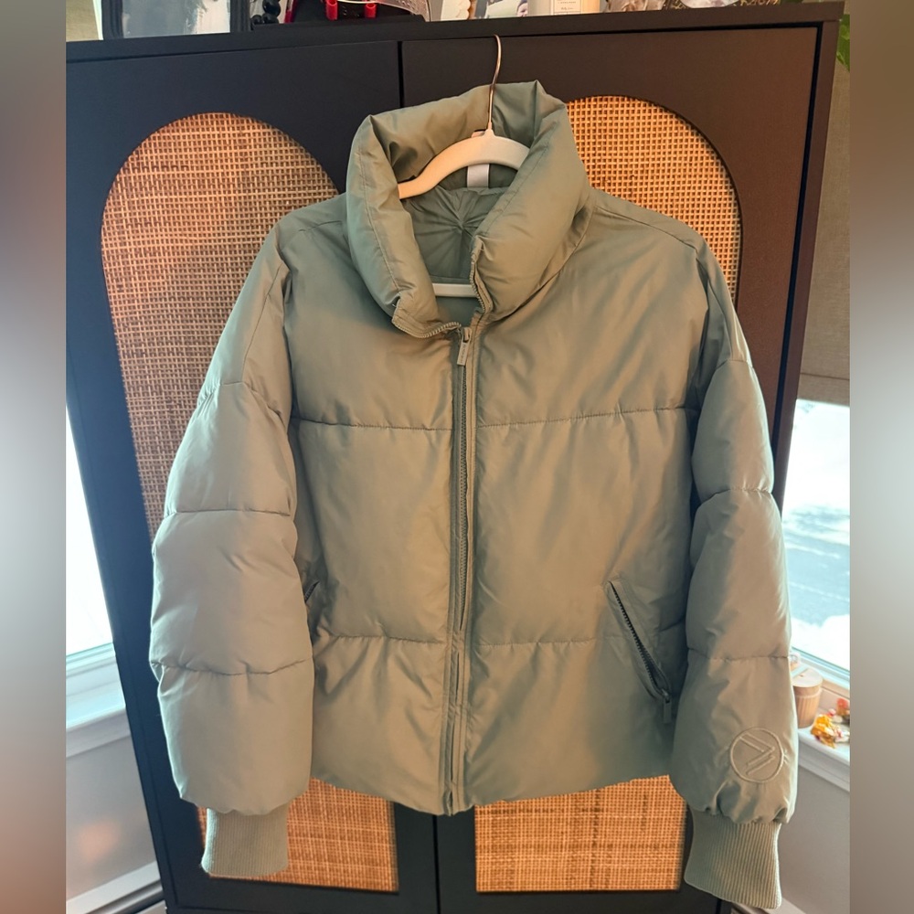SAVVI Puffer Jacket in Light Green- Like New!